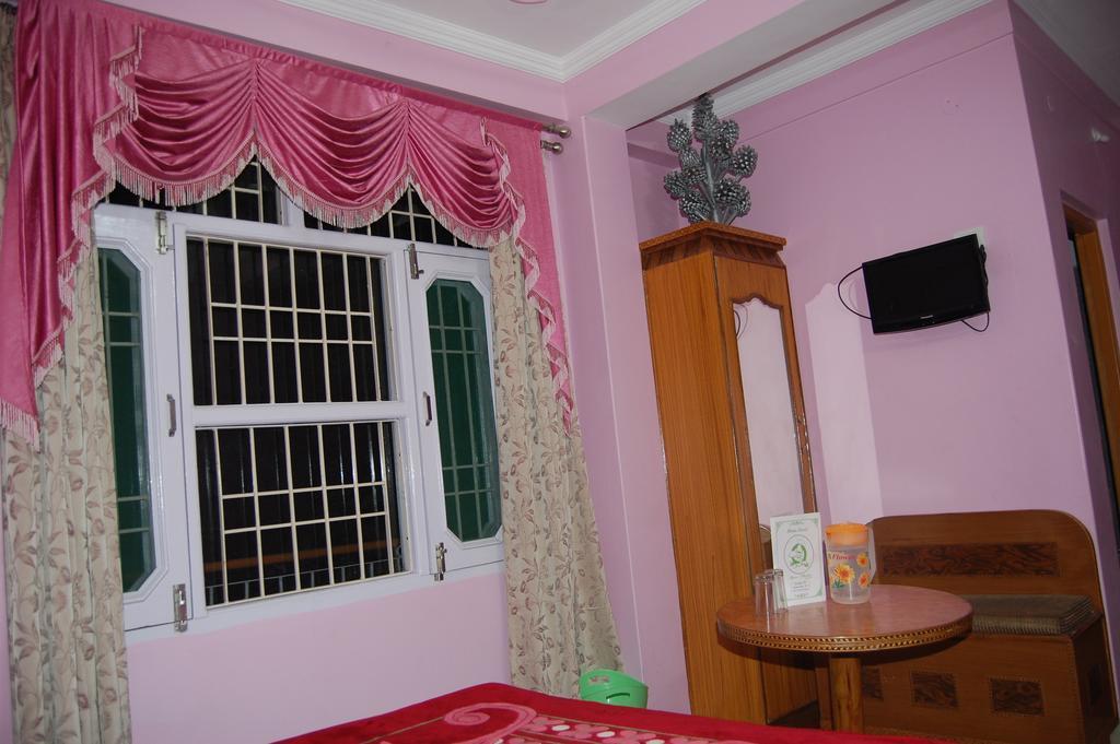 Hotel Ashish Inn Kandāghāt Rom bilde