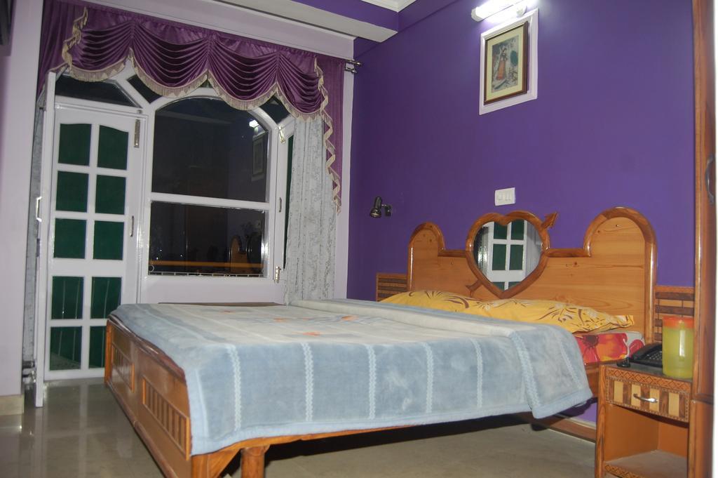 Hotel Ashish Inn Kandāghāt Rom bilde
