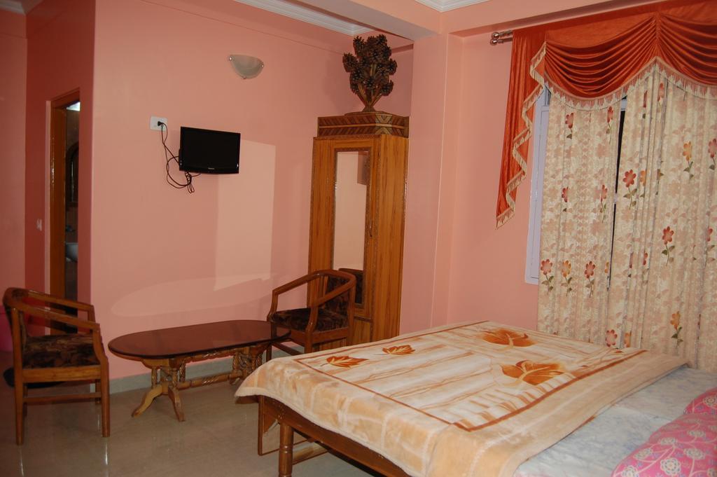 Hotel Ashish Inn Kandāghāt Rom bilde