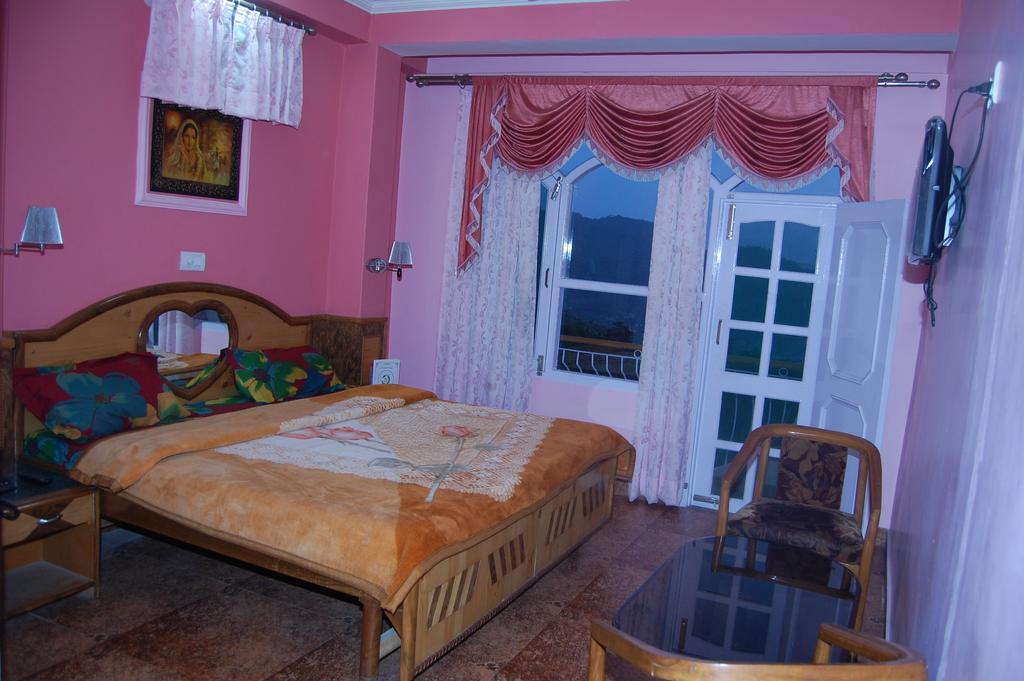 Hotel Ashish Inn Kandāghāt Rom bilde