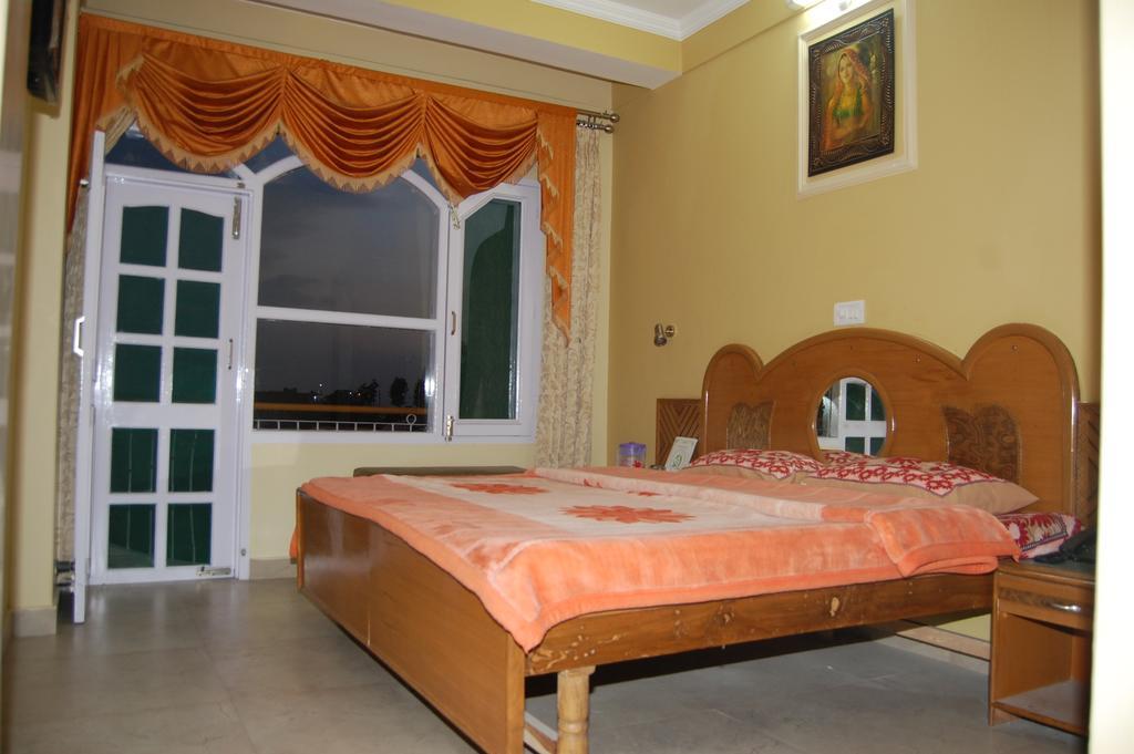 Hotel Ashish Inn Kandāghāt Rom bilde