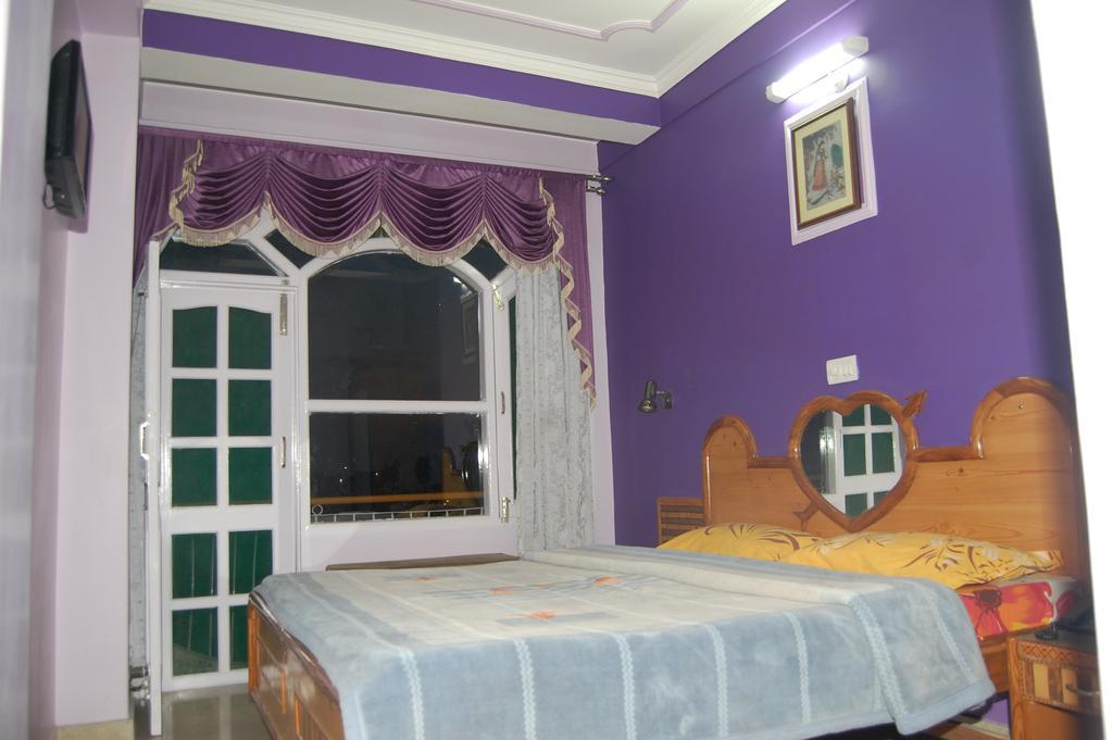 Hotel Ashish Inn Kandāghāt Rom bilde