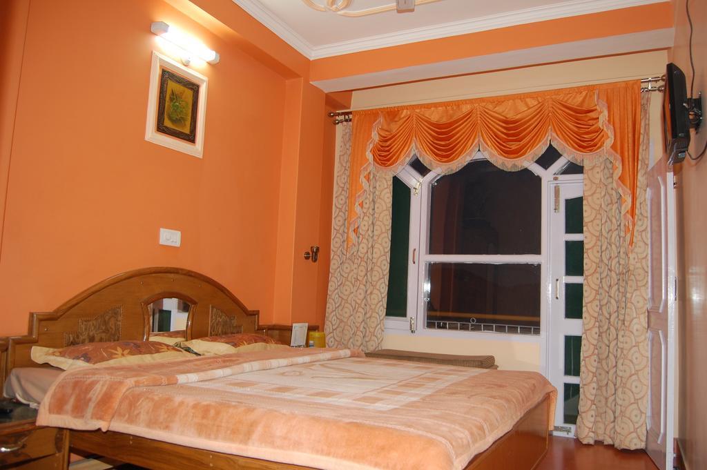 Hotel Ashish Inn Kandāghāt Rom bilde
